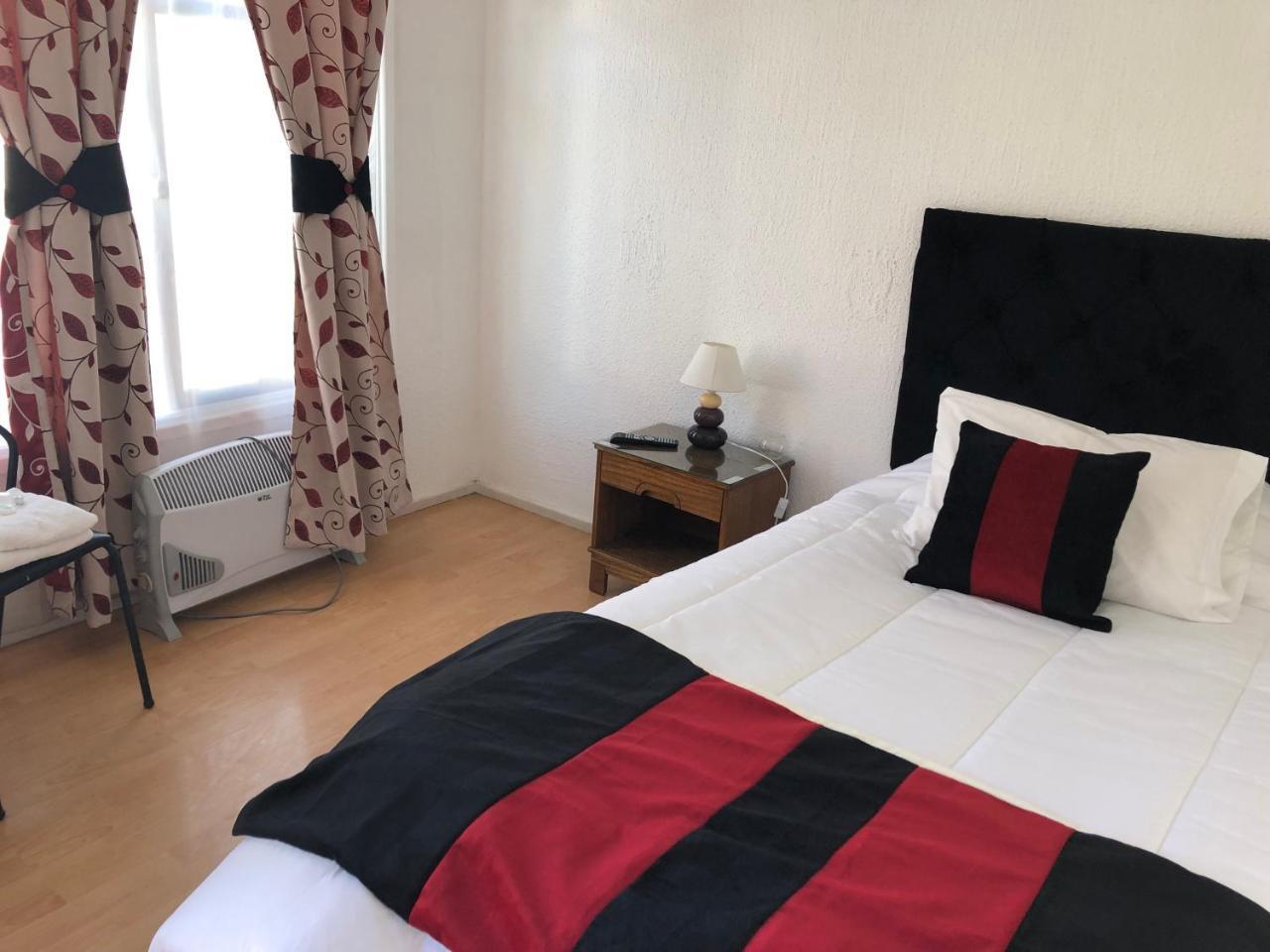 Hotel Cecil 발르나르 외부 사진
